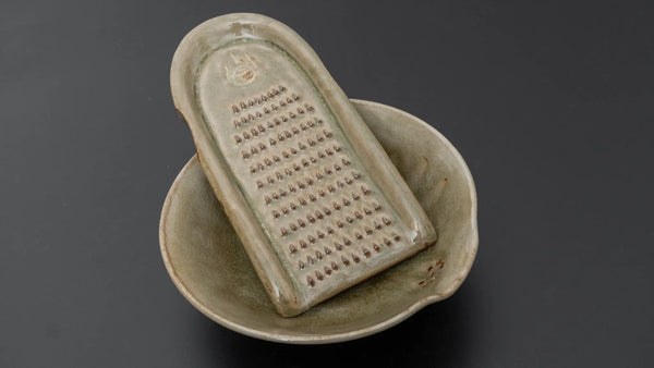 Hitohira Echizen-Yaki Daikon Grater with Saucer Product vendor