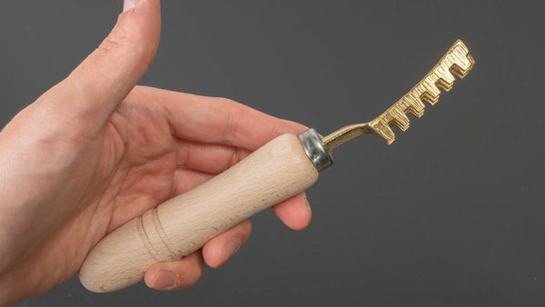 Hitohira Brass Fish Scaler Small Product vendor