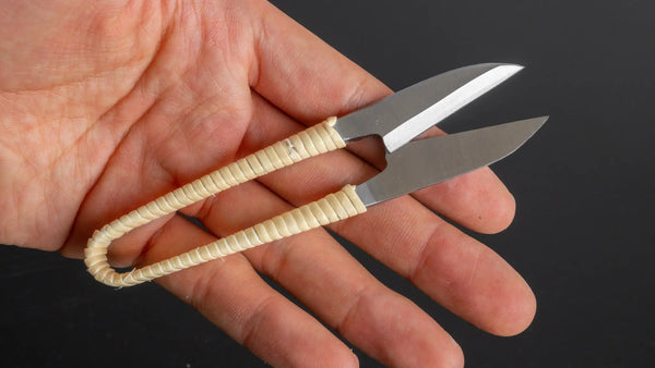 Morihei Kisaku Nigiri Thread Shears 105mm (Rattan Handle with Kiri Box/ 2) - Tetogi