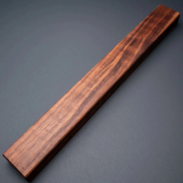 Riisgaard Knivmagnet 50cm US Valnød (Frie Pladser) - Tetogi