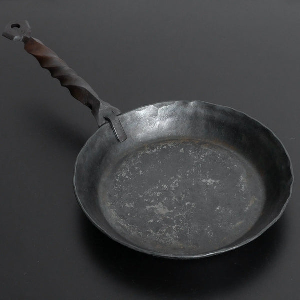 Kanatoko Hand Forged Iron Frying Pan (Removable Handle/ Nejiri) - Tetogi